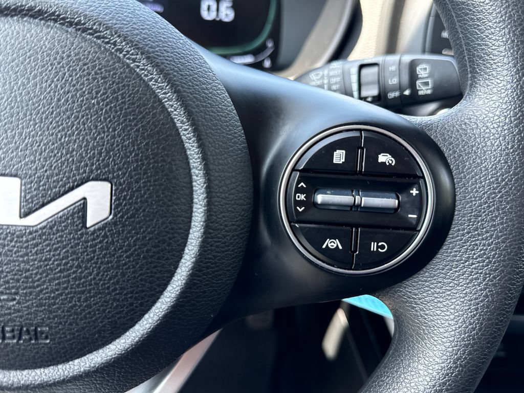 Used 2023 Kia Soul LX FWD image 17