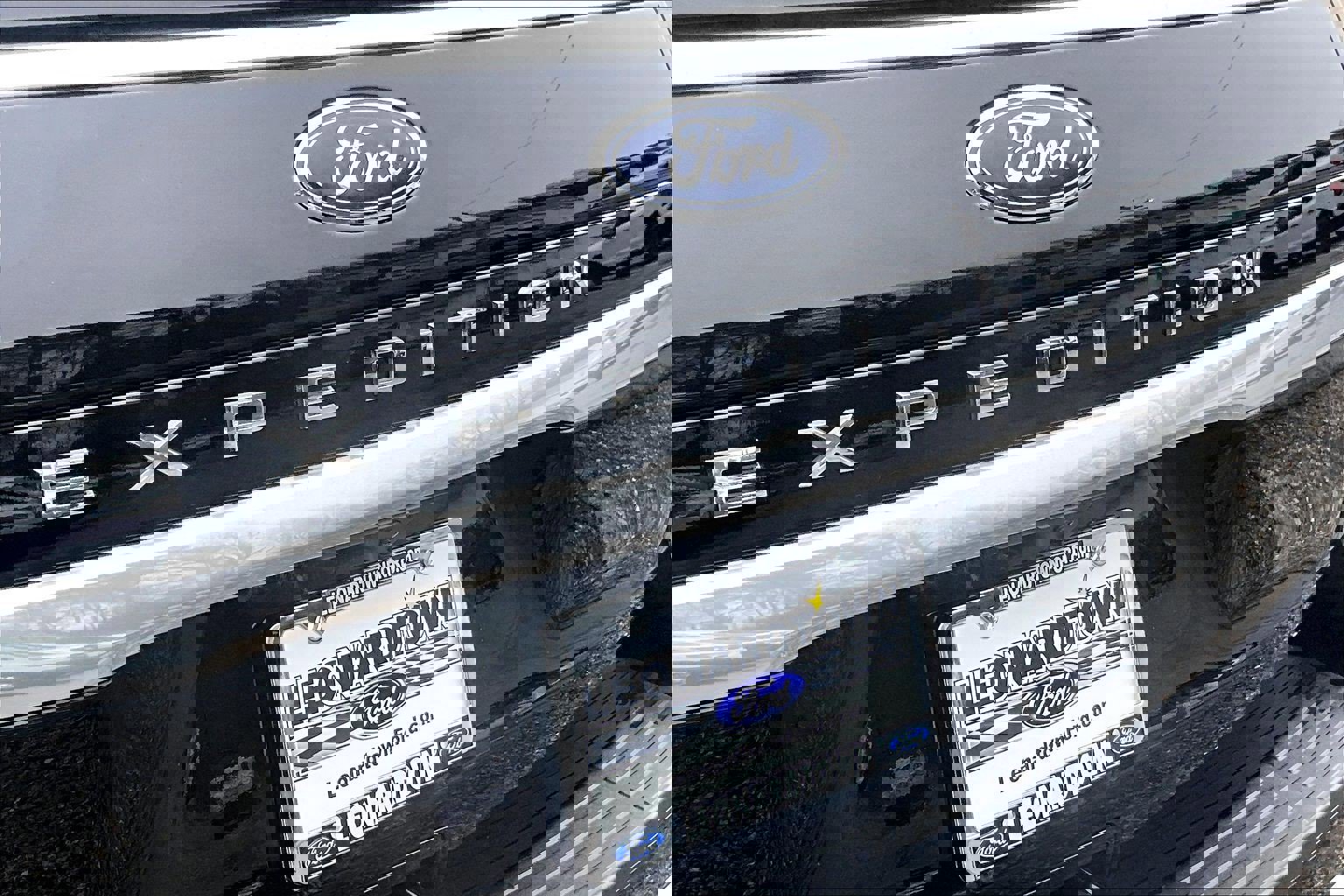 Certified 2022 Ford Expedition Platinum image 32