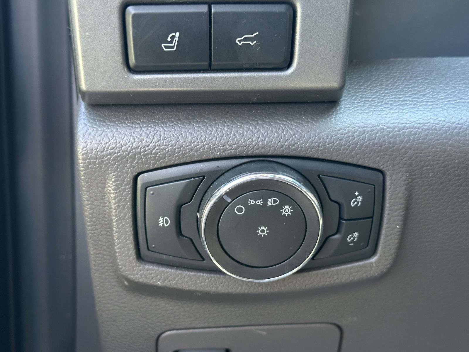 Certified 2020 Ford Expedition Max XLT w/ Equipment Group 202A image 34