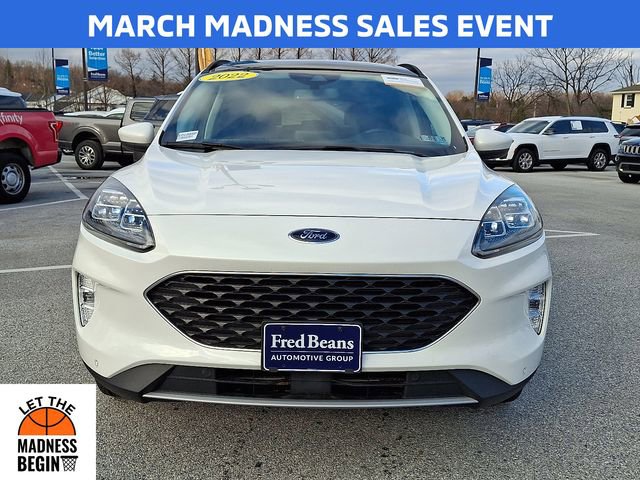 Certified 2022 Ford Escape Titanium w/ Class II Trailer Tow Package image 3