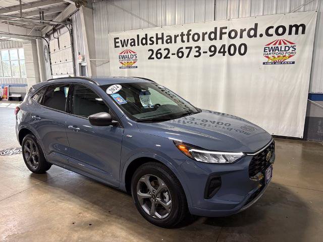Certified 2024 Ford Escape ST-Line w/ Tech Pack #1 AWD/4WD image 2