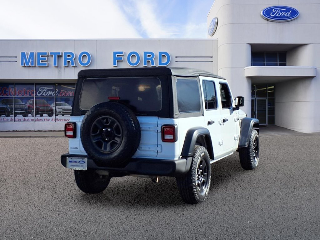 Used 2018 Jeep Wrangler Unlimited Sport AWD/4WD image 3
