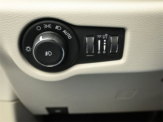 Used 2017 Chrysler Pacifica Touring-L Plus image 27