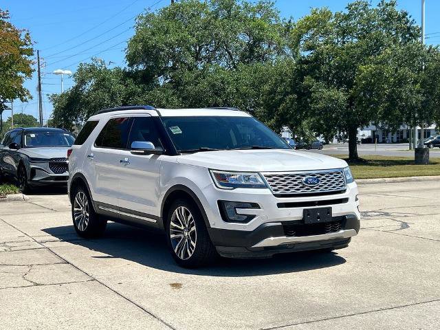 Certified 2017 Ford Explorer Platinum AWD/4WD image 9