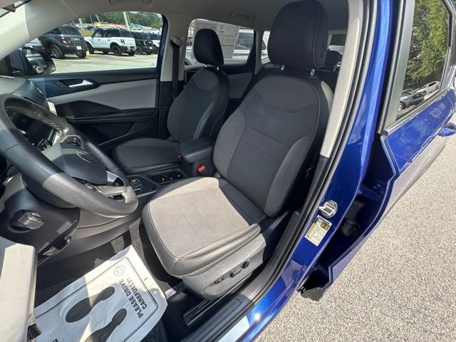 Used 2022 Volkswagen Taos SE FWD image 12