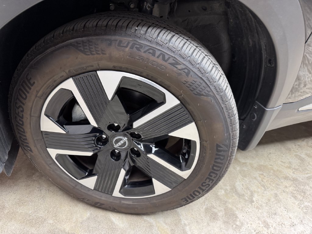 Used 2025 Nissan Kicks SV AWD/4WD image 27