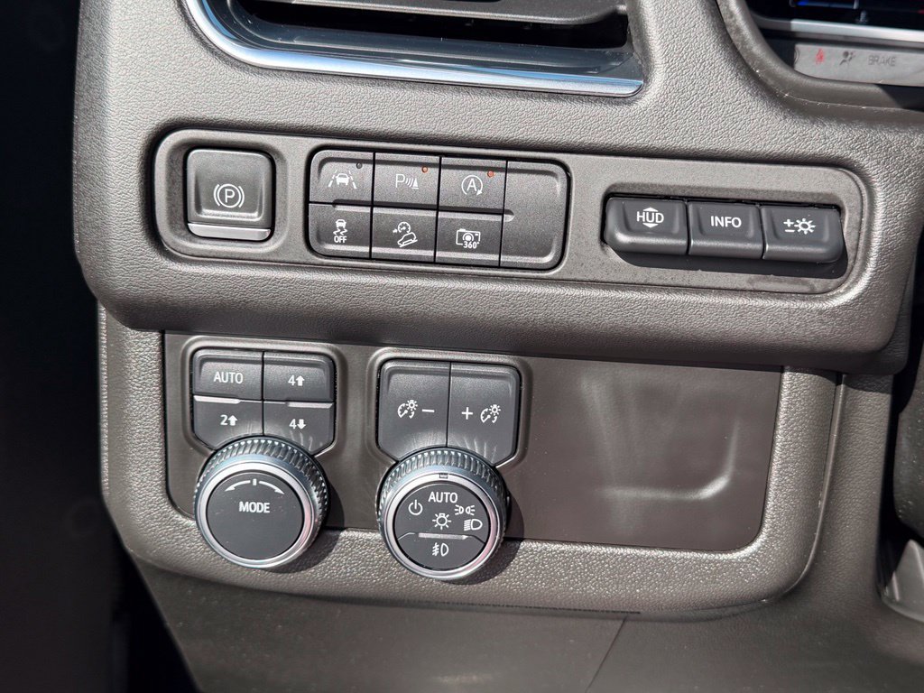 Used 2023 GMC Yukon XL AT4 w/ AT4 Premium Package AWD/4WD image 34