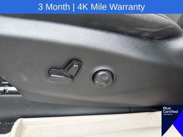 Used 2023 Chrysler Voyager LX FWD image 26