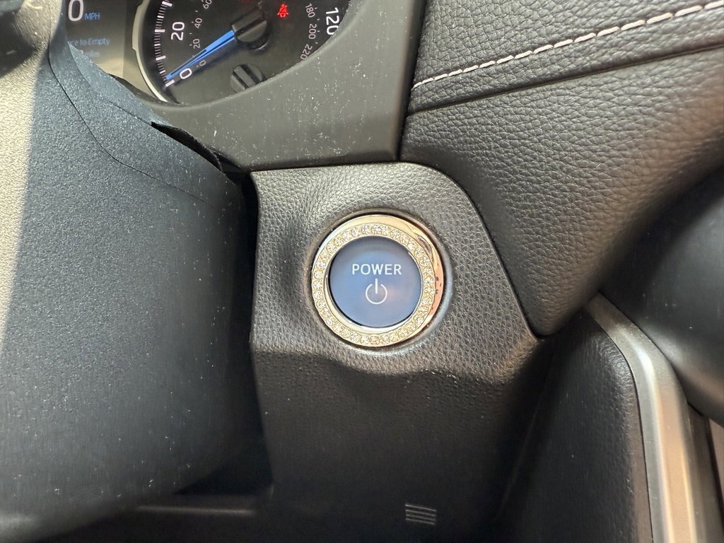 Used 2022 Toyota RAV4 XLE Premium image 32