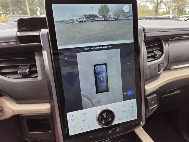 Certified 2022 Ford Expedition Max Platinum image 12