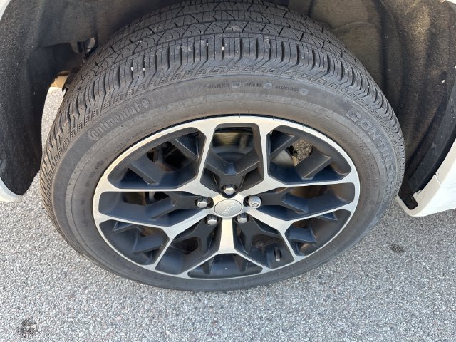Used 2022 Jeep Grand Cherokee Summit AWD/4WD image 8