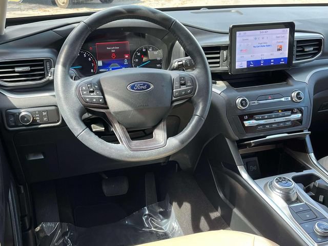 Certified 2020 Ford Explorer XLT w/ Equipment Group 202A AWD/4WD image 14