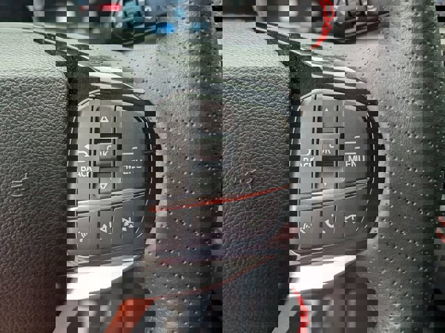 Certified 2025 Ford Explorer ST-Line w/ Premium Package image 18