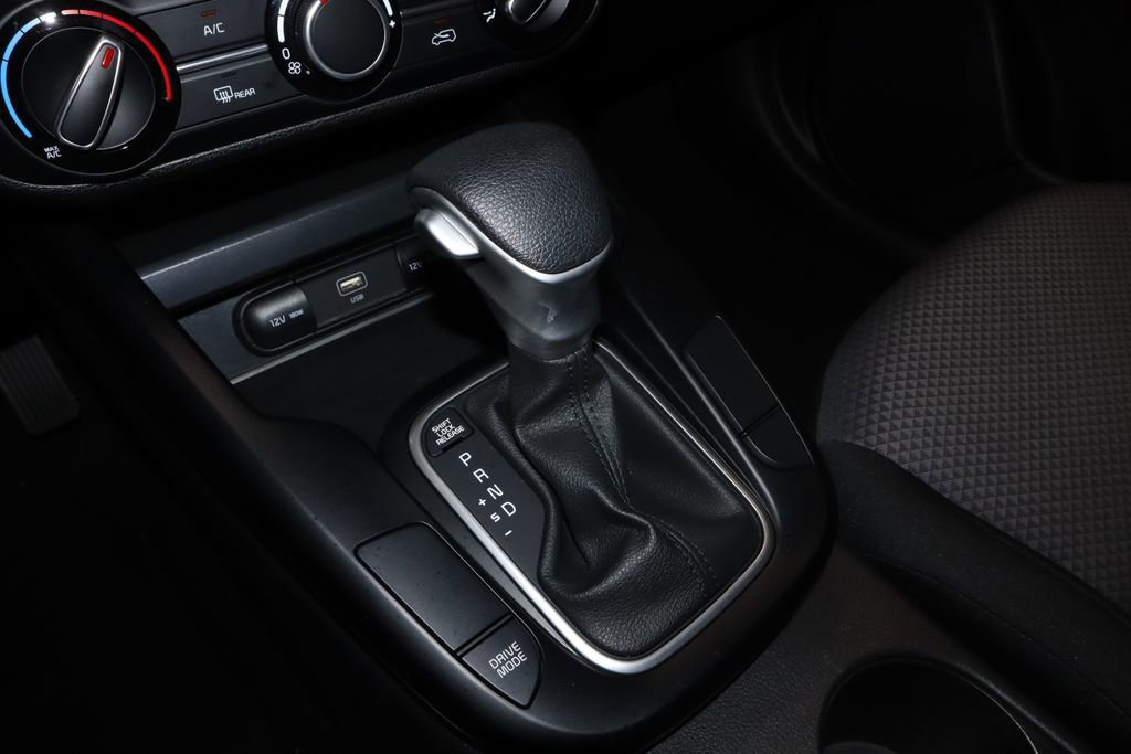 Used 2025 Kia Soul LX w/ LX Technology Package image 31