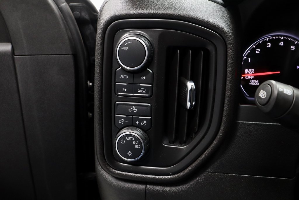 Used 2022 Chevrolet Silverado 1500 Custom image 26