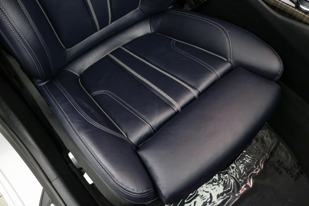 Used 2020 BMW 530e w/ M Sport Package image 31