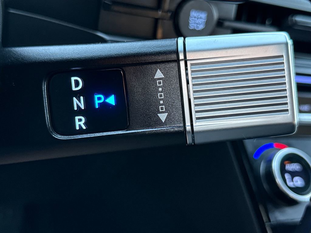 Used 2025 Hyundai Santa Fe Calligraphy image 25