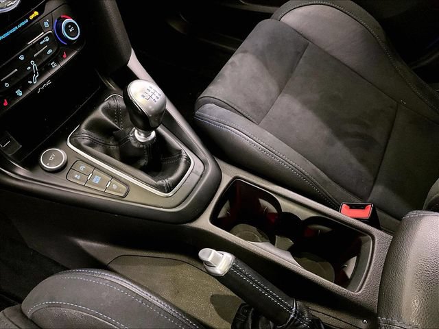 Certified 2017 Ford Focus RS AWD/4WD image 16