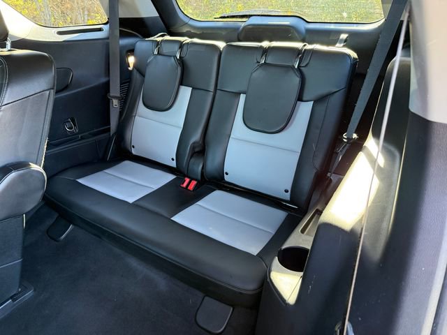 Certified 2022 Ford Explorer XLT w/ Equipment Group 202A image 7