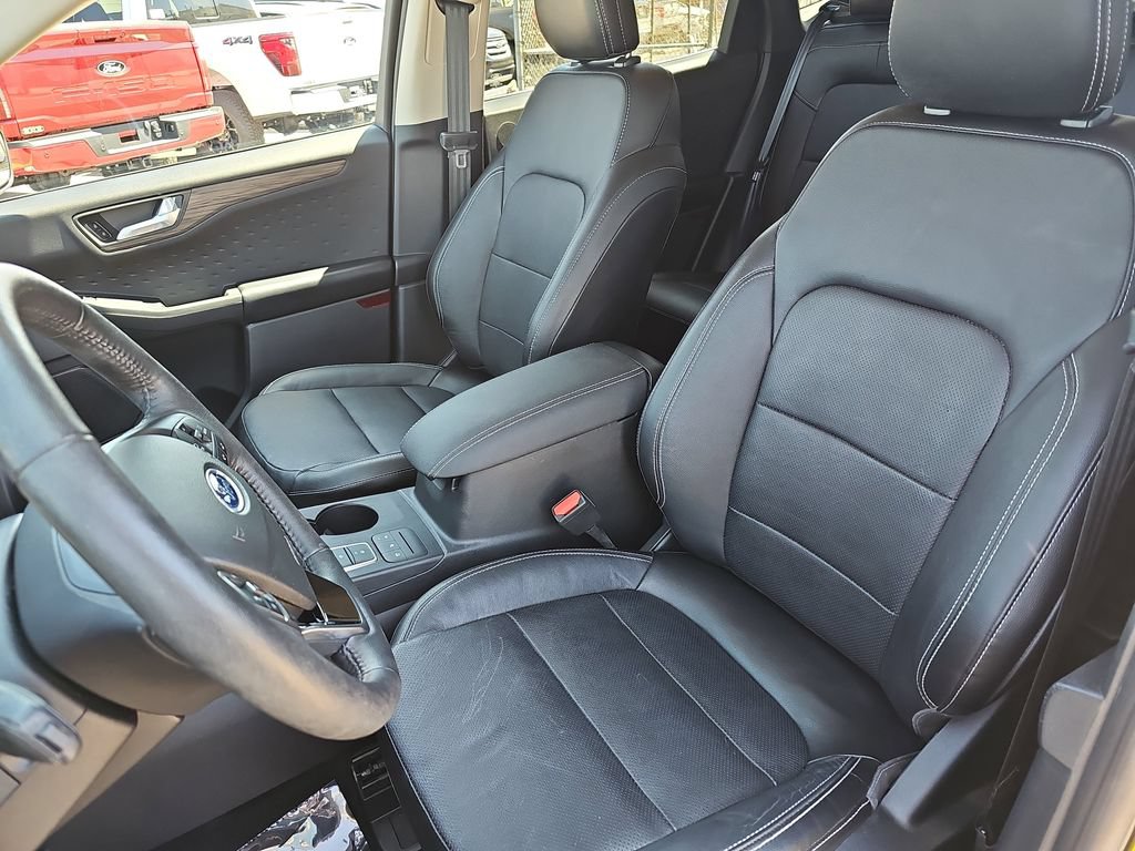 Certified 2020 Ford Escape Titanium AWD/4WD image 15
