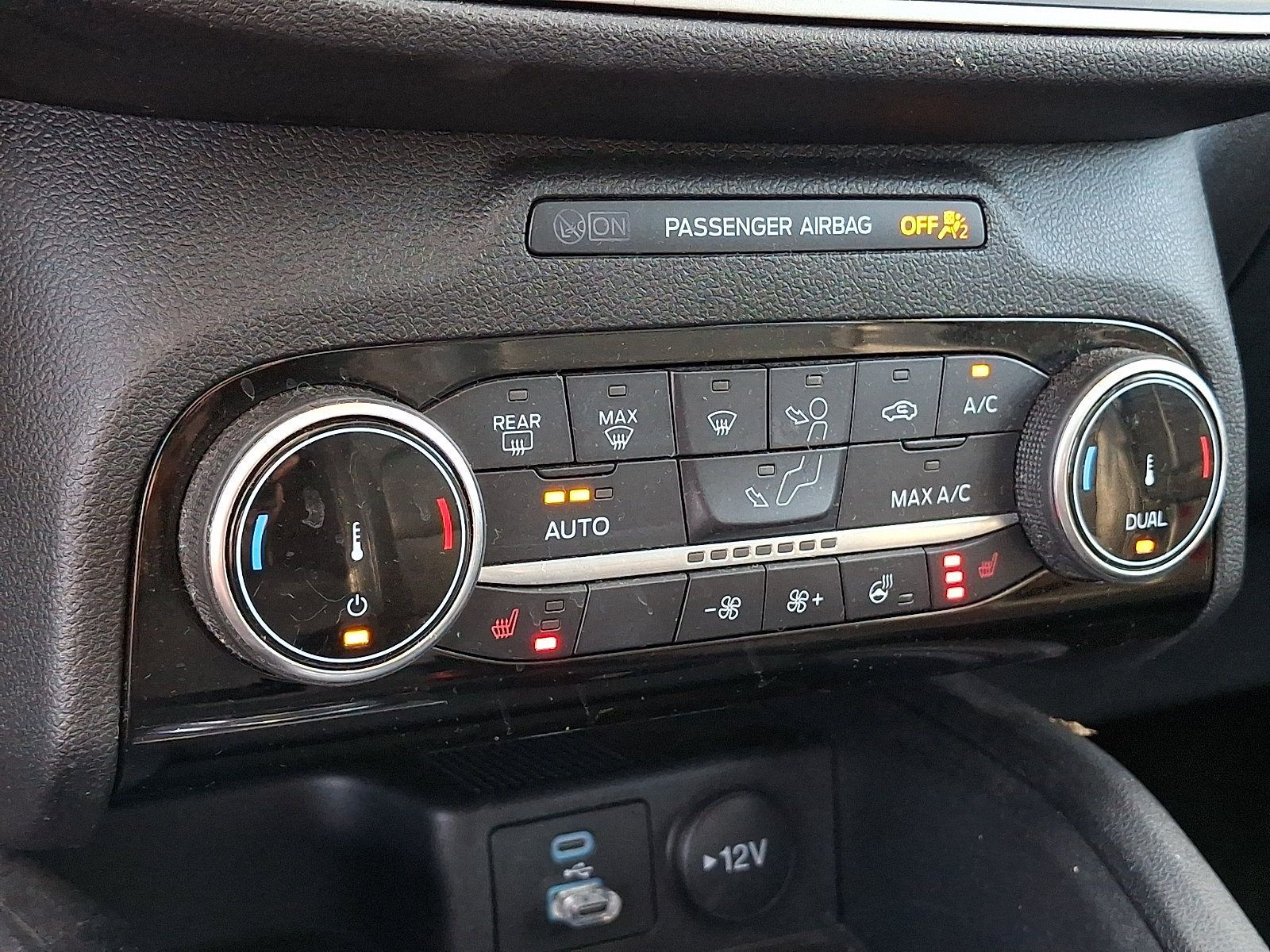 Certified 2022 Ford Escape SEL AWD/4WD image 17