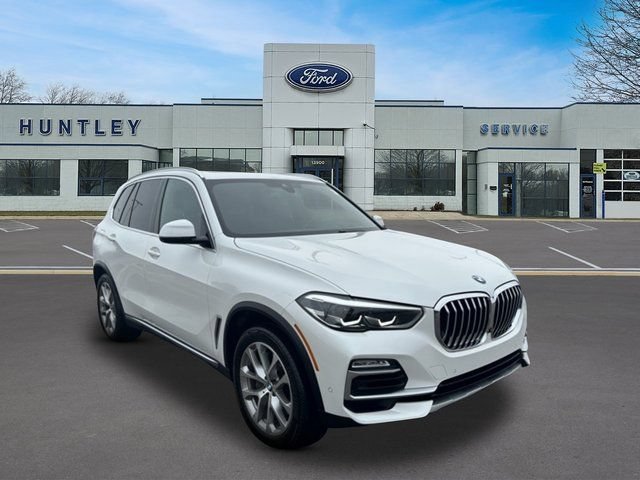 Used 2021 BMW X5 xDrive45e w/ Premium Package AWD/4WD image 4