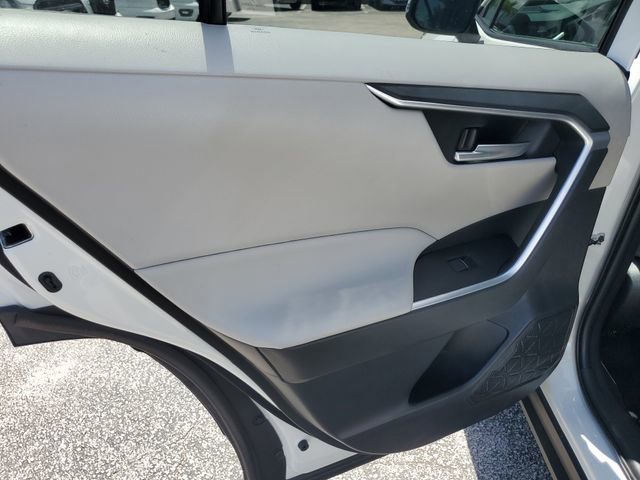 Used 2025 Toyota RAV4 XLE w/ Convenience Package FWD image 18