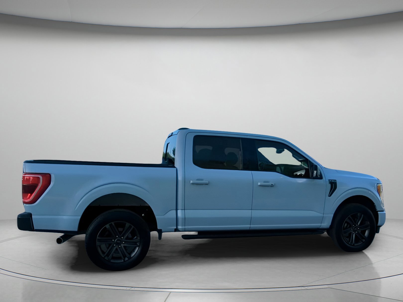 Certified 2022 Ford F150 XLT w/ Equipment Group 302A High image 27