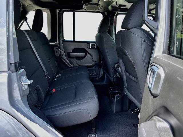 Used 2022 Jeep Wrangler Unlimited Sport AWD/4WD image 29