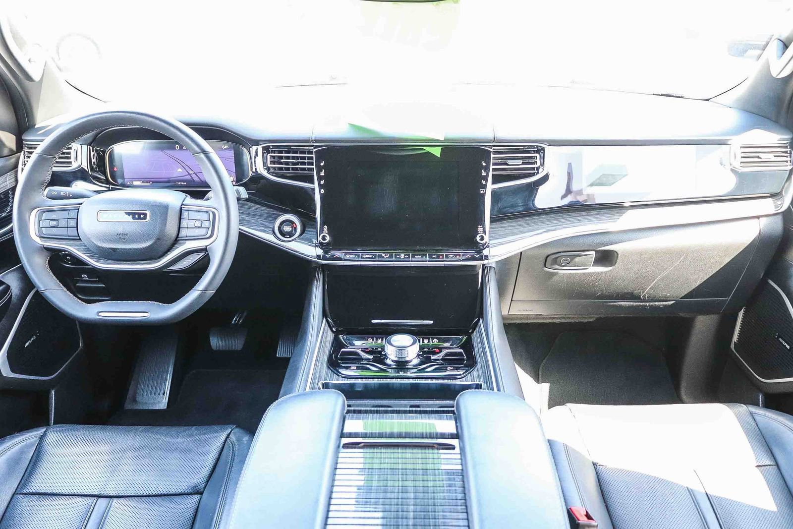 Used 2022 Jeep Wagoneer Series III w/ Flexible Seating Group AWD/4WD image 12