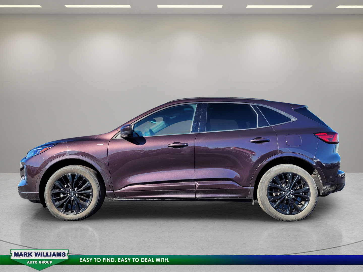 Certified 2023 Ford Escape ST-Line Elite w/ Premium Technology Package AWD/4WD image 7