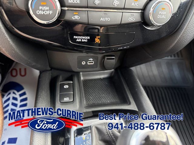 Used 2019 Nissan Rogue SV w/ Premium Package FWD image 21