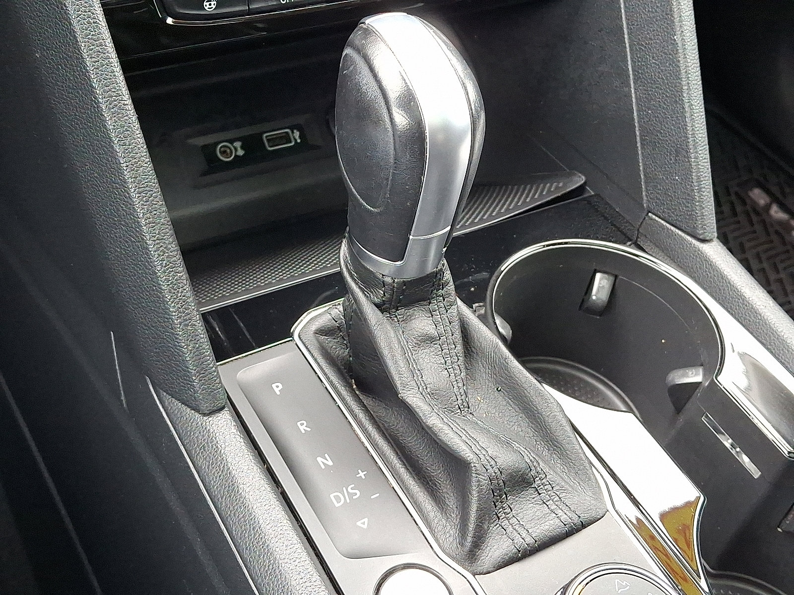 Used 2018 Volkswagen Atlas SEL Premium image 22