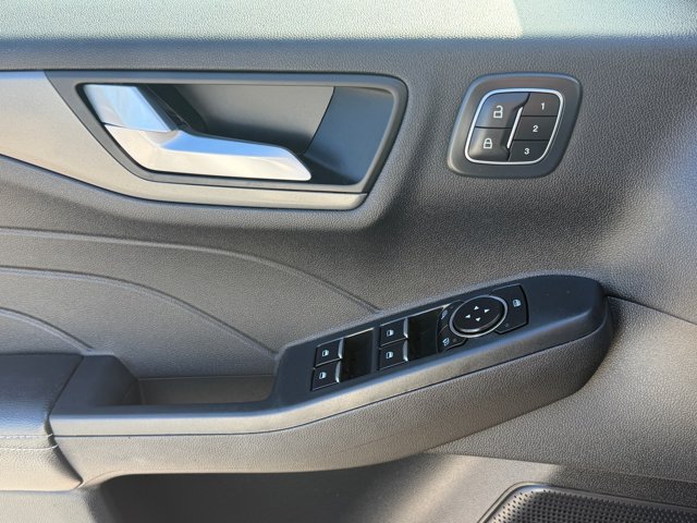 Certified 2023 Ford Escape Active w/ Tech Pack #2 FWD image 32