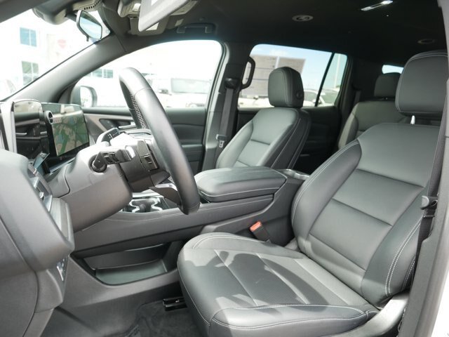 Used 2026 Chevrolet Traverse LT AWD/4WD image 15