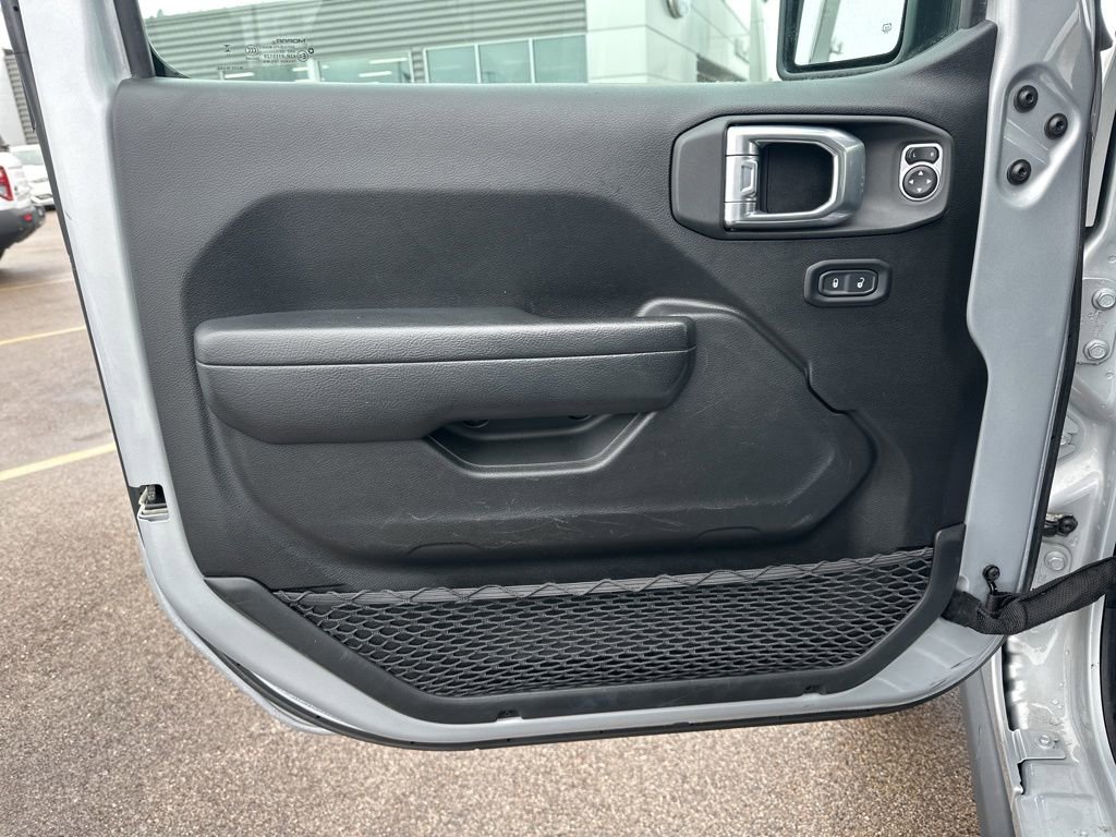 Used 2023 Jeep Wrangler Unlimited image 18