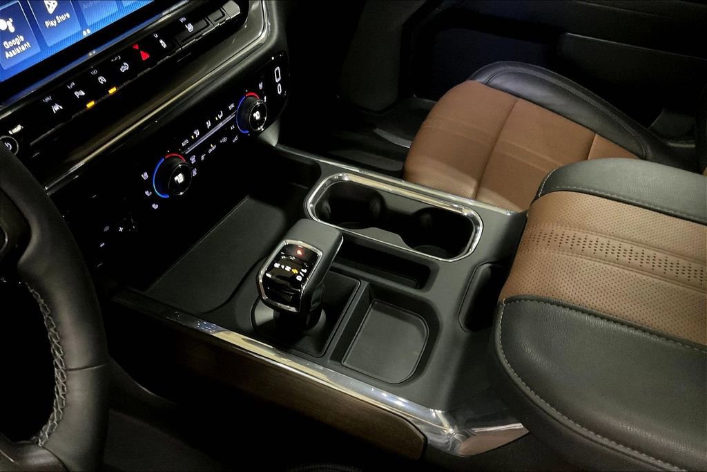 Used 2024 Chevrolet Silverado 1500 High Country w/ High Country Premium Package image 16