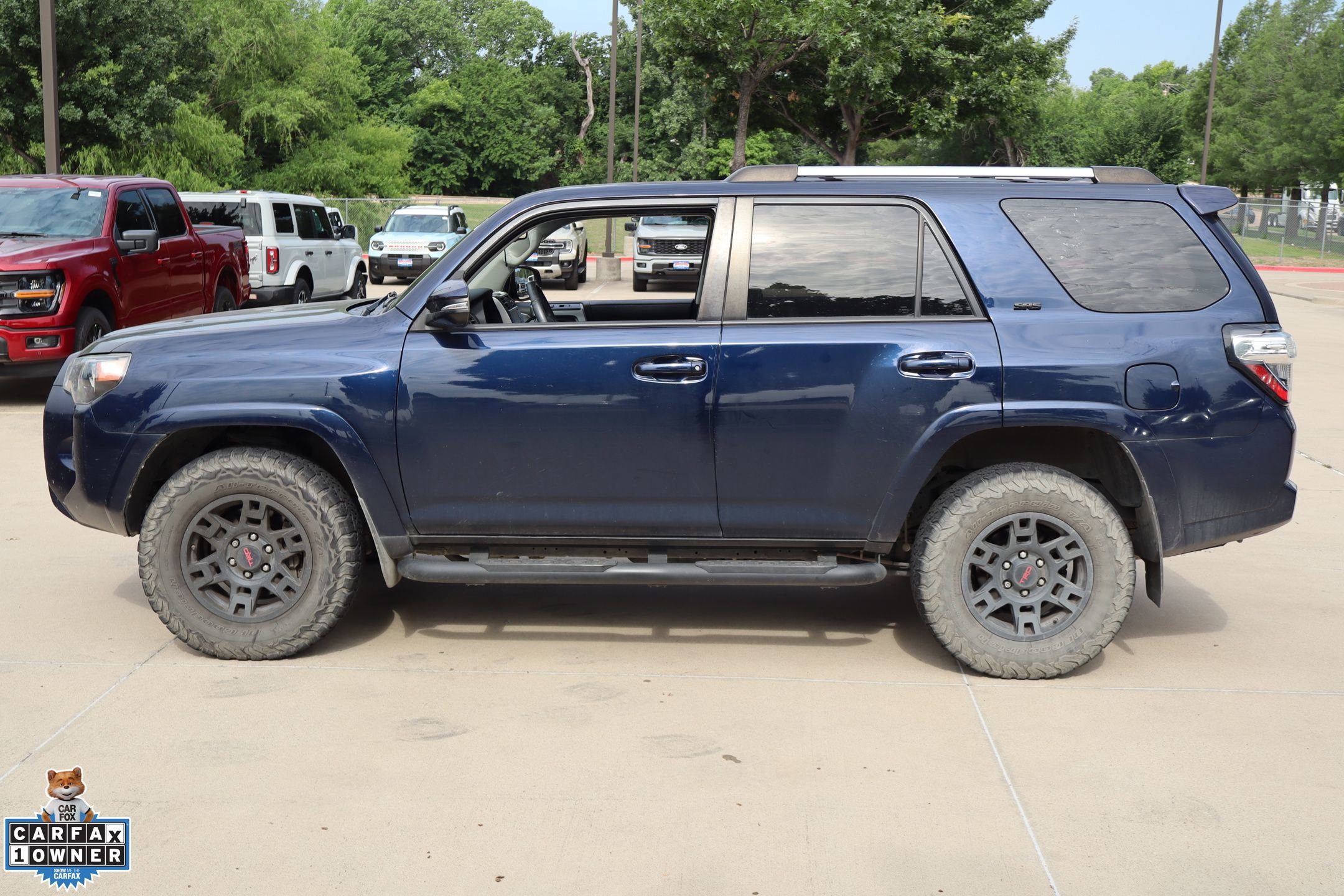 Used 2021 Toyota 4Runner SR5 Premium w/ Moonroof Package AWD/4WD image 7