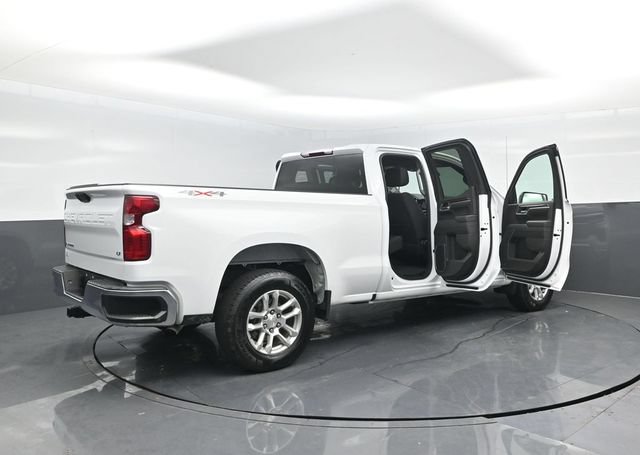Used 2023 Chevrolet Silverado 1500 LT AWD/4WD image 25