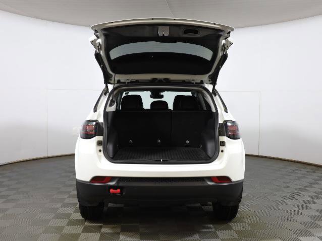 Used 2022 Jeep Compass Trailhawk w/ Trailhawk Elite Group image 21