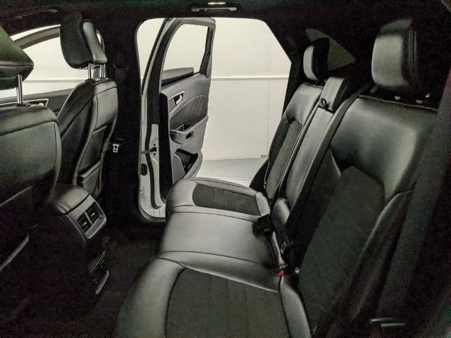 Certified 2021 Ford Edge ST-Line image 18