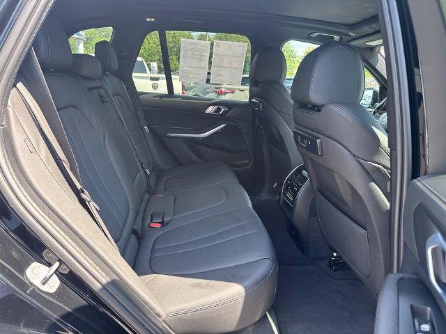 Used 2019 BMW X5 xDrive40i w/ Convenience Package AWD/4WD image 11