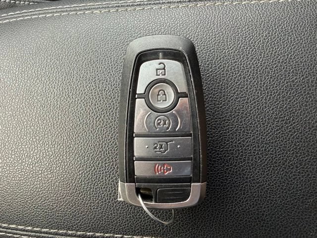 Certified 2020 Ford Escape Titanium AWD/4WD image 28