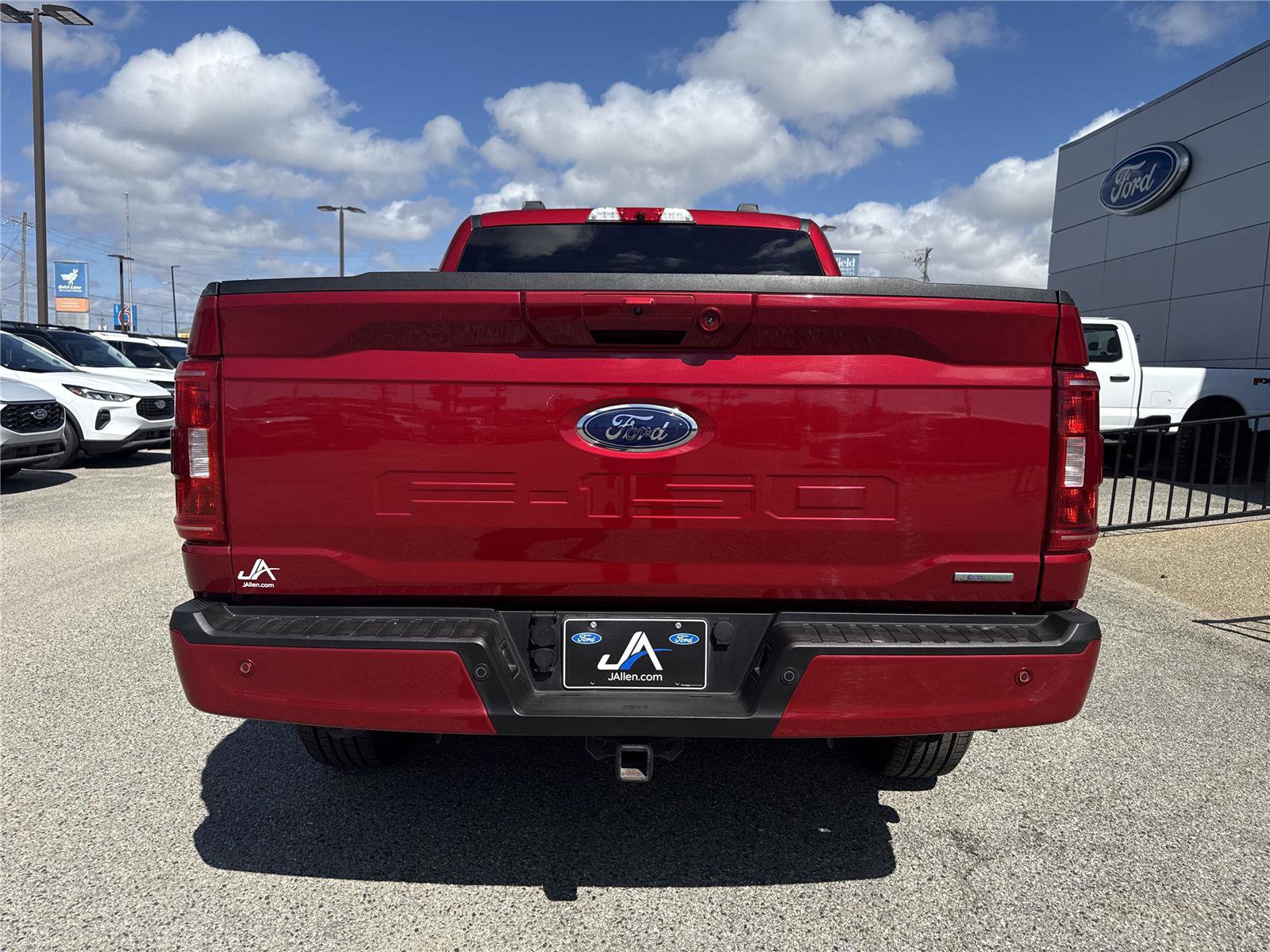 Certified 2021 Ford F150 XLT w/ Equipment Group 302A High image 4