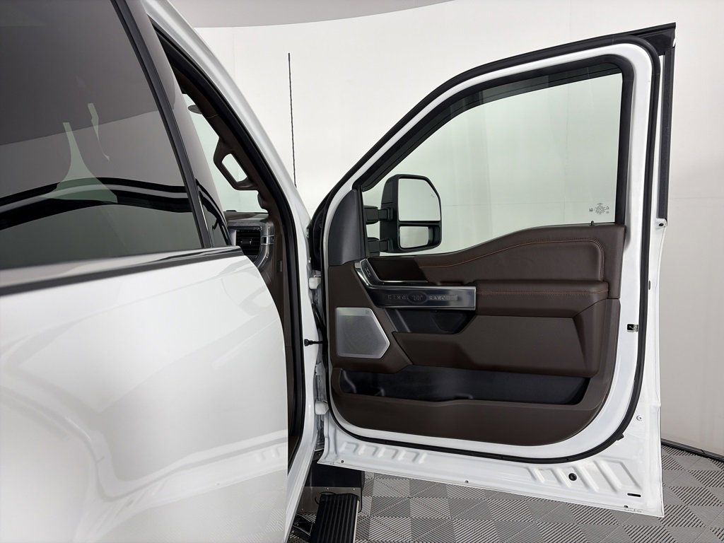 Certified 2025 Ford F450 King Ranch w/ FX4 Off-Road Package image 32