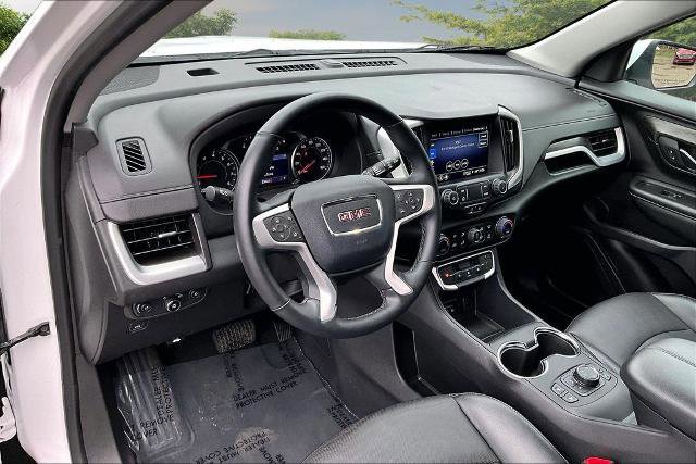 Used 2024 GMC Terrain SLT AWD/4WD image 13