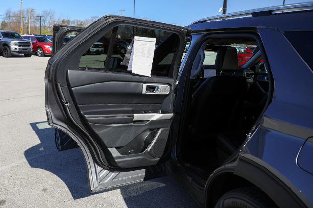 Certified 2021 Ford Explorer Limited w/ Equipment Group 301A image 28