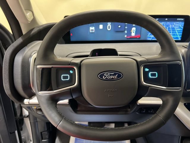Certified 2025 Ford Expedition Active AWD/4WD image 10