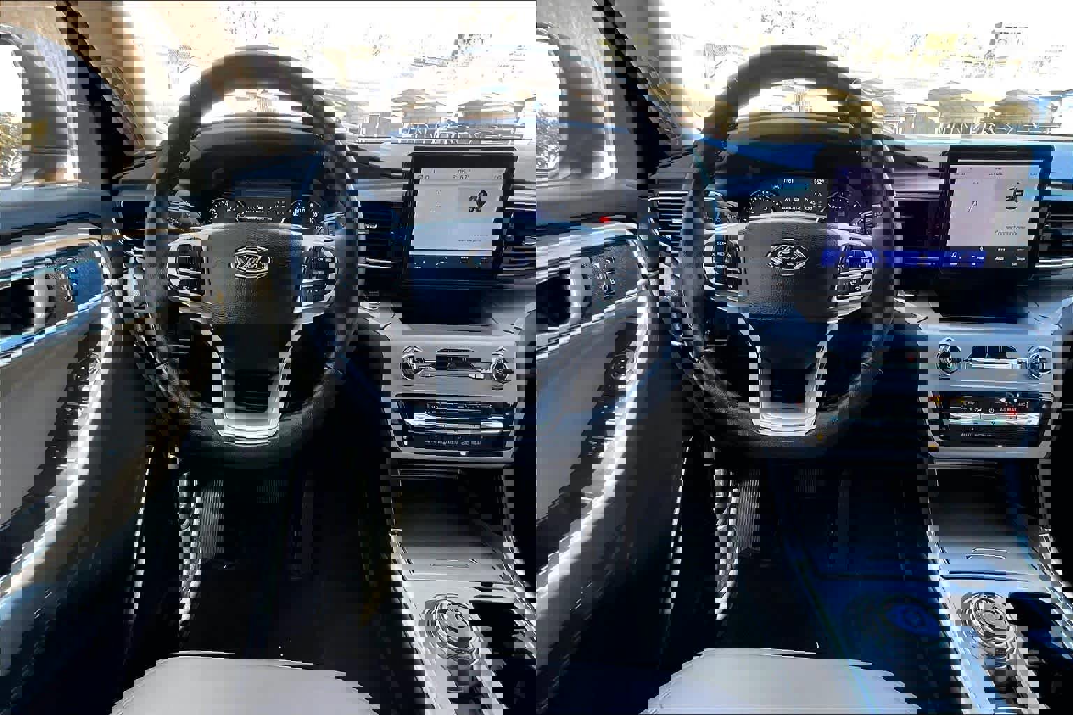 Certified 2023 Ford Explorer XLT w/ Equipment Group 202A AWD/4WD image 9