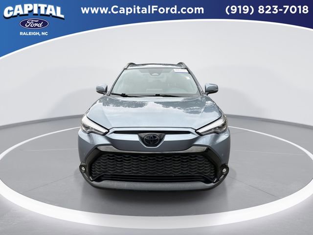 Used 2024 Toyota Corolla Cross XSE w/ Convenience Package image 3